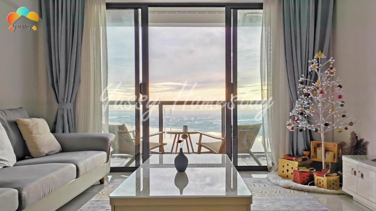 Yussy 2 Bedroom Sea View Condo At R&F Princess Cove ジョホールバル エクステリア 写真