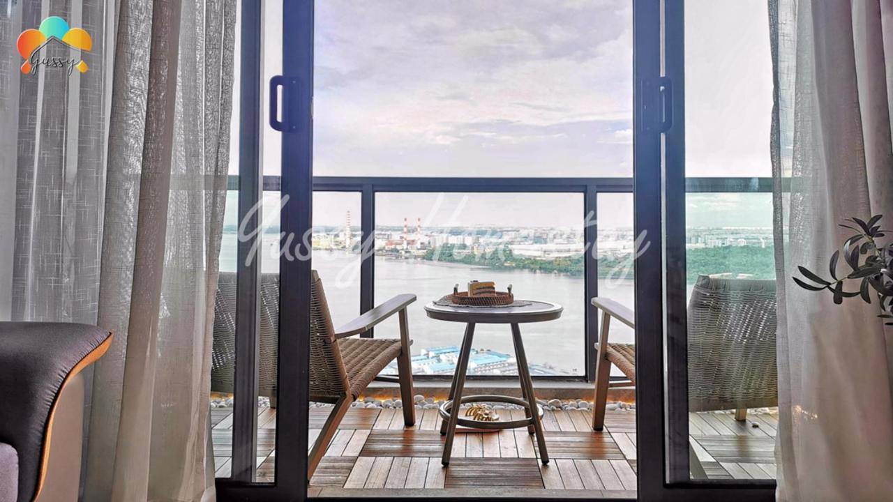 Yussy 2 Bedroom Sea View Condo At R&F Princess Cove ジョホールバル エクステリア 写真
