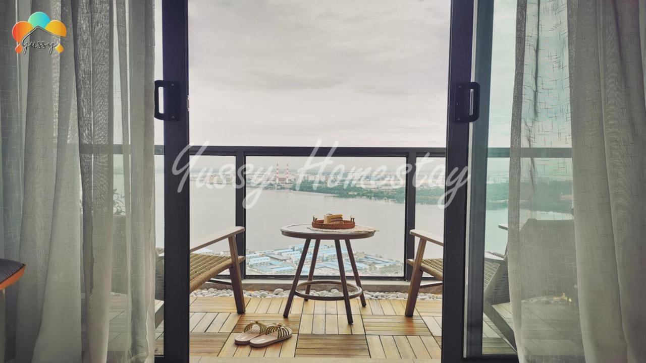 Yussy 2 Bedroom Sea View Condo At R&F Princess Cove ジョホールバル エクステリア 写真